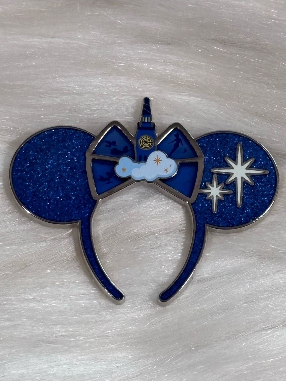 Minnie Mouse The Main Attraction Peter Pan's Flight Ears Pin
